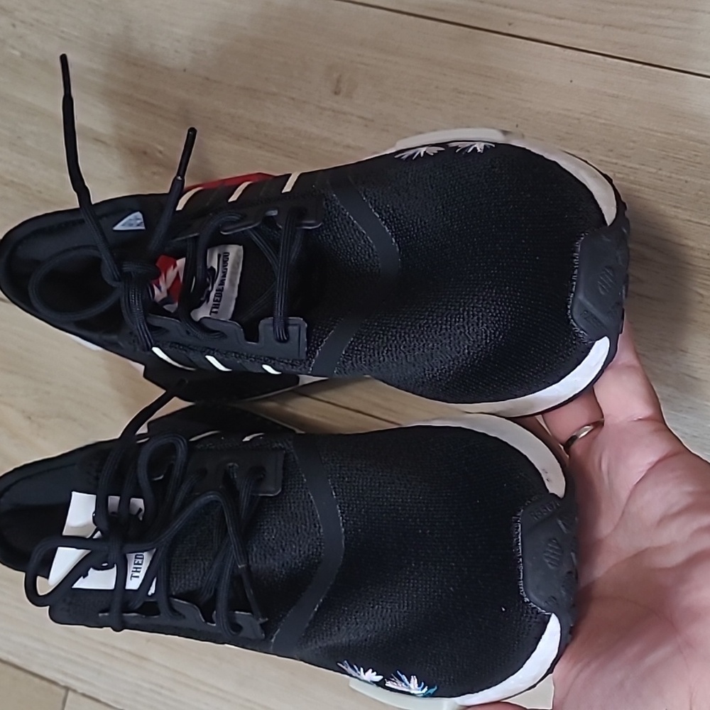 Adidas Thebe Magugu NMD R1 Size 7.5 - Picture 4 of 12